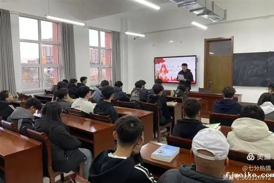 会议室里的人们&#xA;&#xA;AI 生成的内容可能不正确。